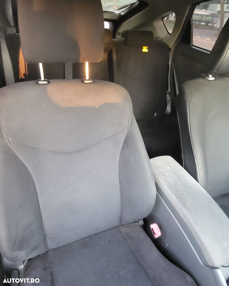 Toyota Prius HSD Luna - 8