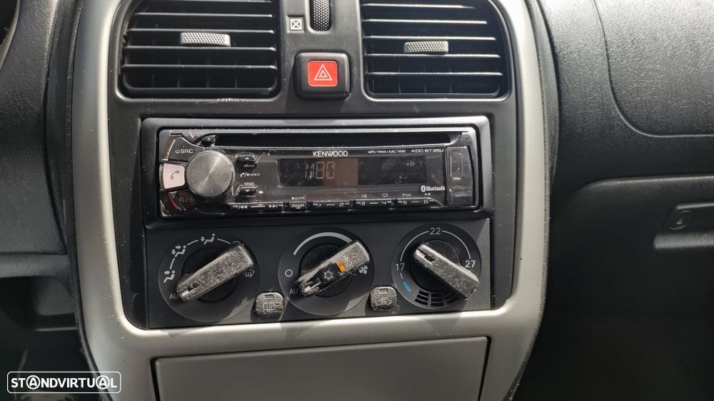 Mitsubishi Carisma HB 1.9 Di-D HP Avance - 10