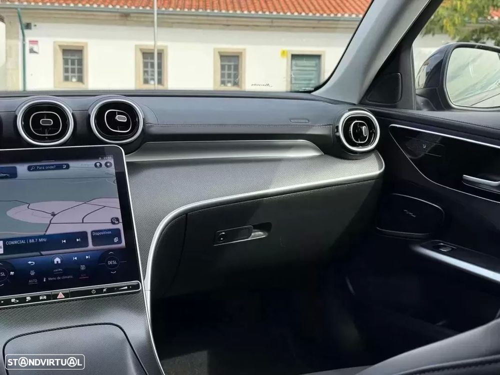 Mercedes-Benz C 300 e AMG Line - 18