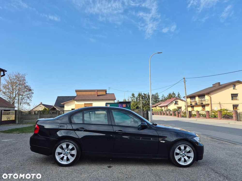 BMW Seria 3 320i - 4
