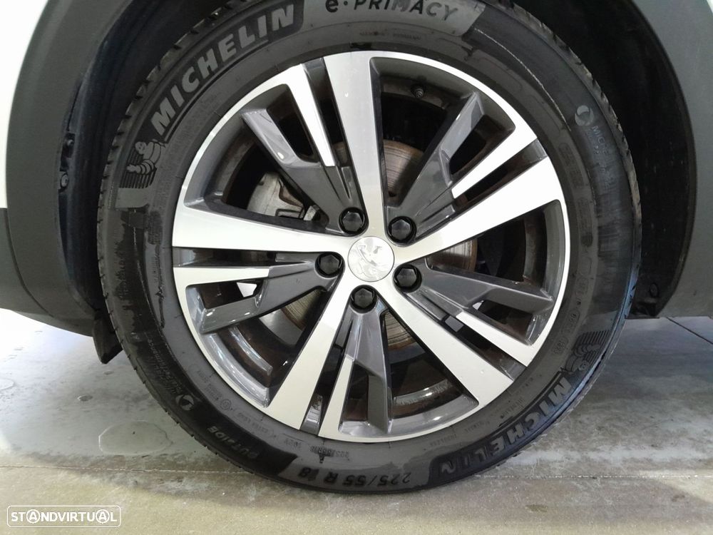 Peugeot 5008 1.2 PureTech Allure Pack EAT8 - 25
