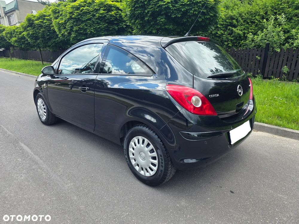 Opel Corsa 1.2 16V Edition / Active - 9