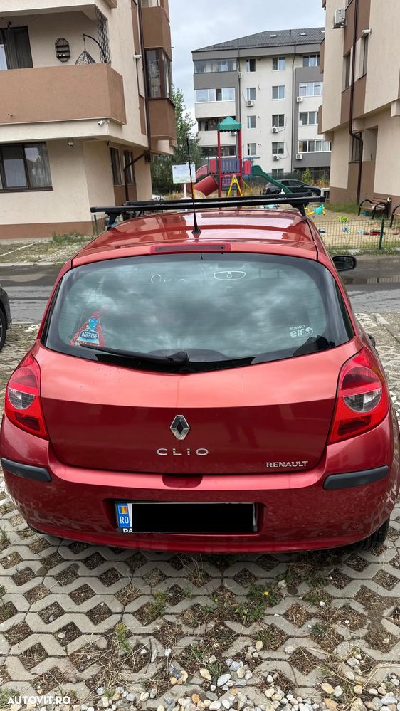 Renault Clio III 1.2 16V Dynamique - 4