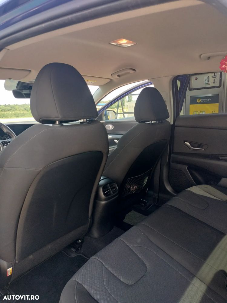 Hyundai Elantra 1.6 l 123 CP 6MT Highway - 7
