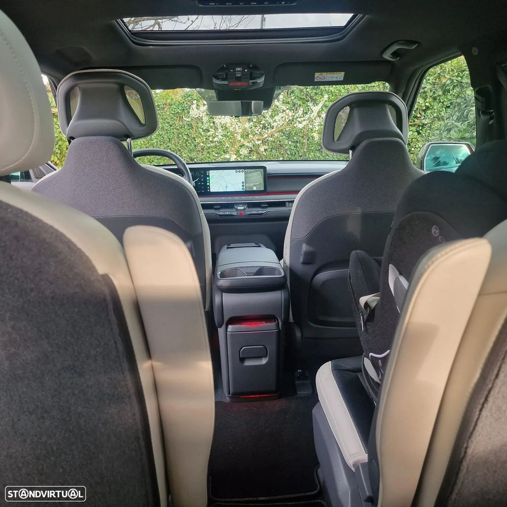 Kia EV9 99,8-kWh AWD GT-line Launch Edition 6L - 12
