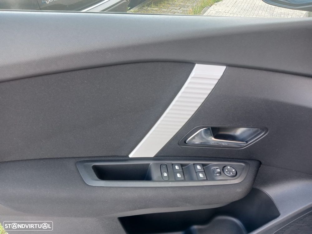 Citroën C4 X 1.2 Hybrid Plus e-DSC6 - 22