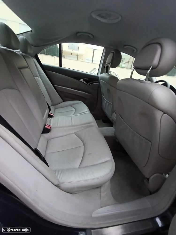 Mercedes-Benz E 220 CDi Elegance - 22