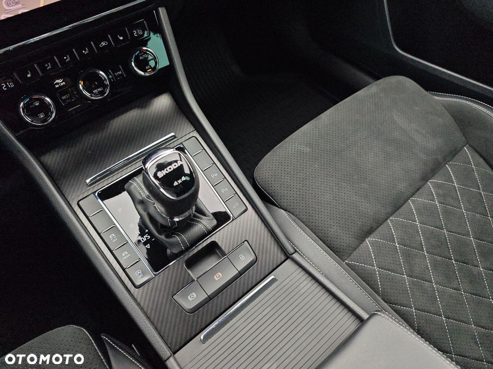 Skoda Superb 2.0 TSI 4x4 Sportline DSG - 30
