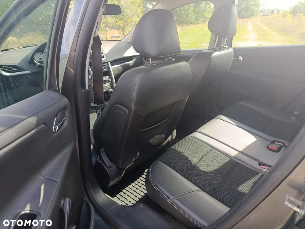 Peugeot 207 1.6 Active - 12