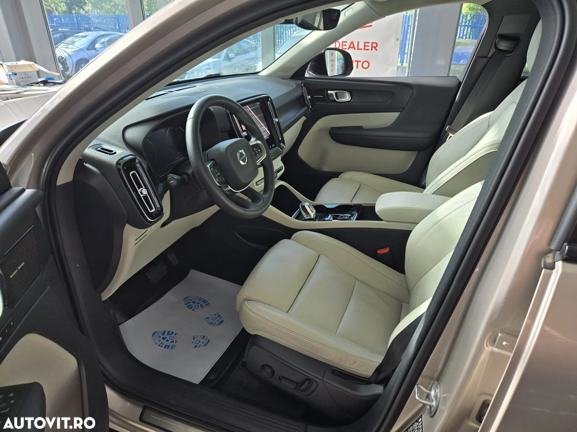 Volvo XC 40 - 4