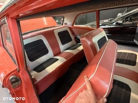 Ford Fairlane - 16