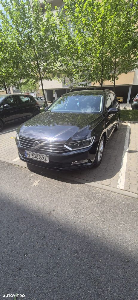 Volkswagen Passat - 1