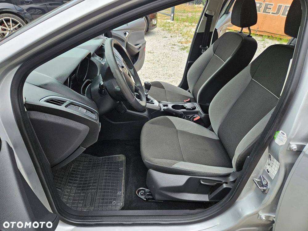 Ford Focus 1.6 TDCi ECOnetic 99g Start-Stopp-System Champions Edition - 24