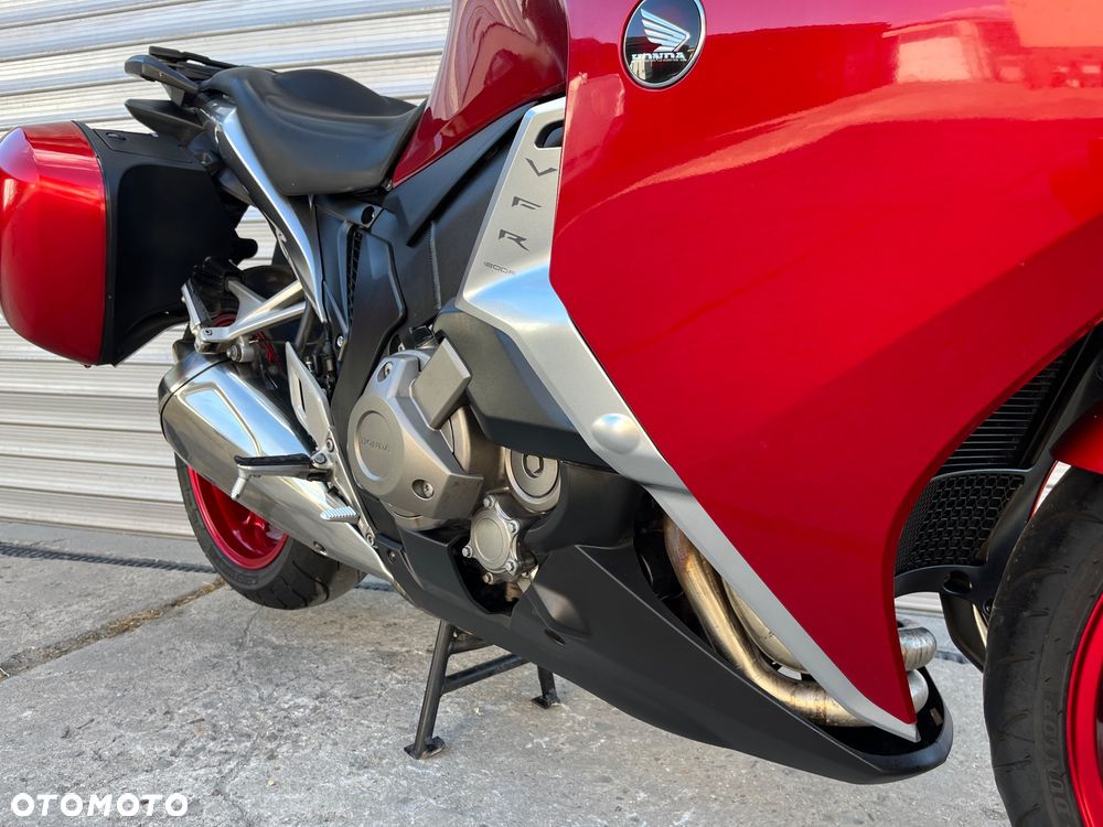 Honda VFR - 21