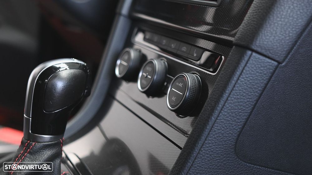VW Golf 2.0 TSi GTi DSG - 39