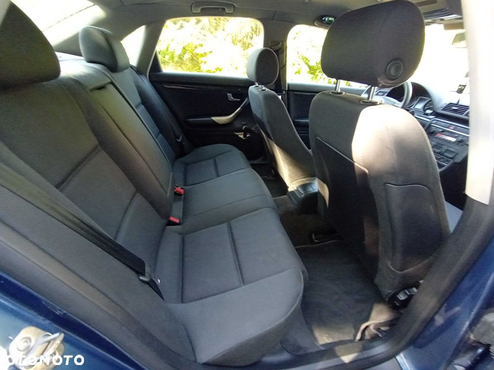 Audi A4 Limousine - 7