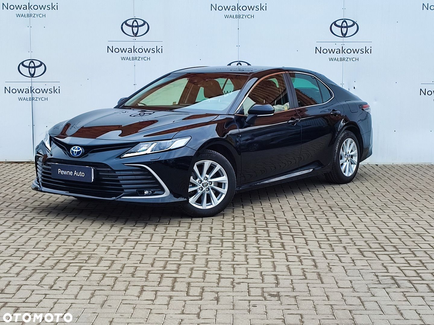 Toyota Camry - 1