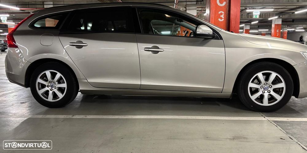 Volvo V60 D2 - 5