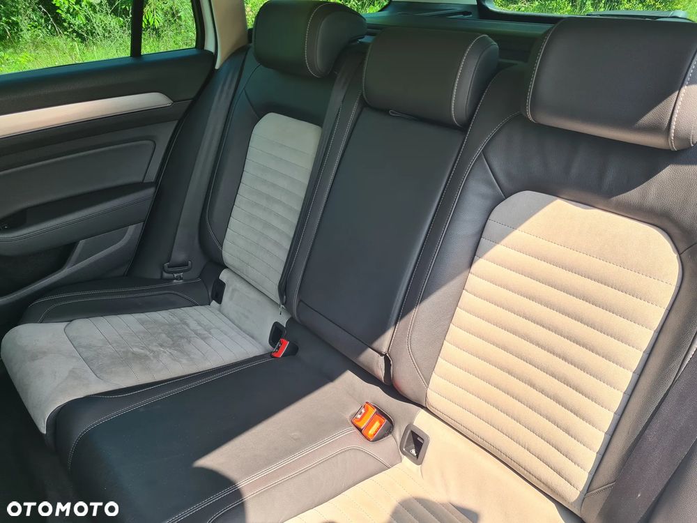 Volkswagen Passat - 14