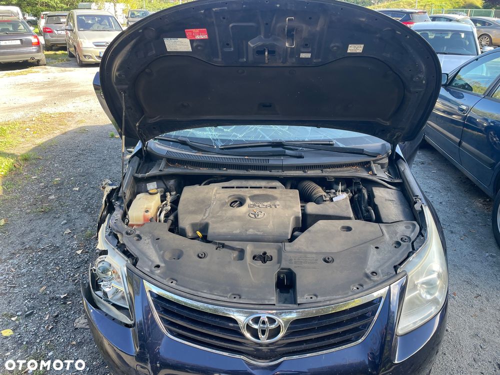 Toyota Avensis 2.2 D-CAT Premium - 8