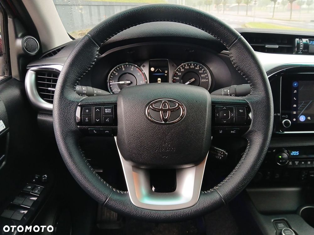Toyota Hilux - 26