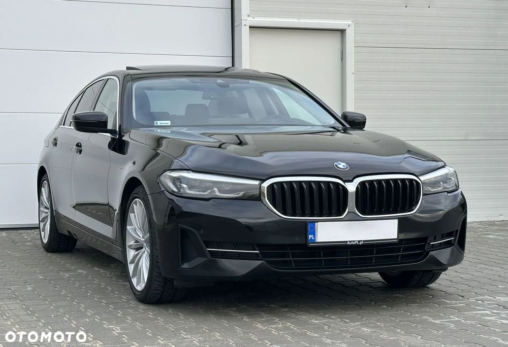 BMW Seria 5 520d xDrive - 16