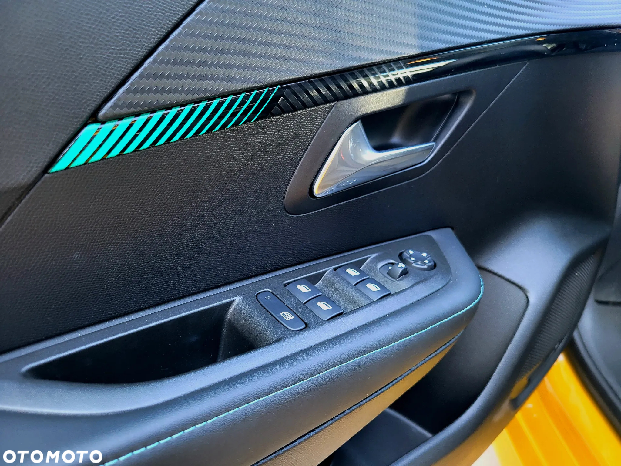 Peugeot 208 1.2 PureTech Allure S&S EAT8 - 10