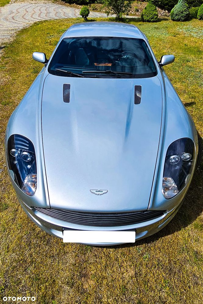 Aston Martin DB9 Standard - 36
