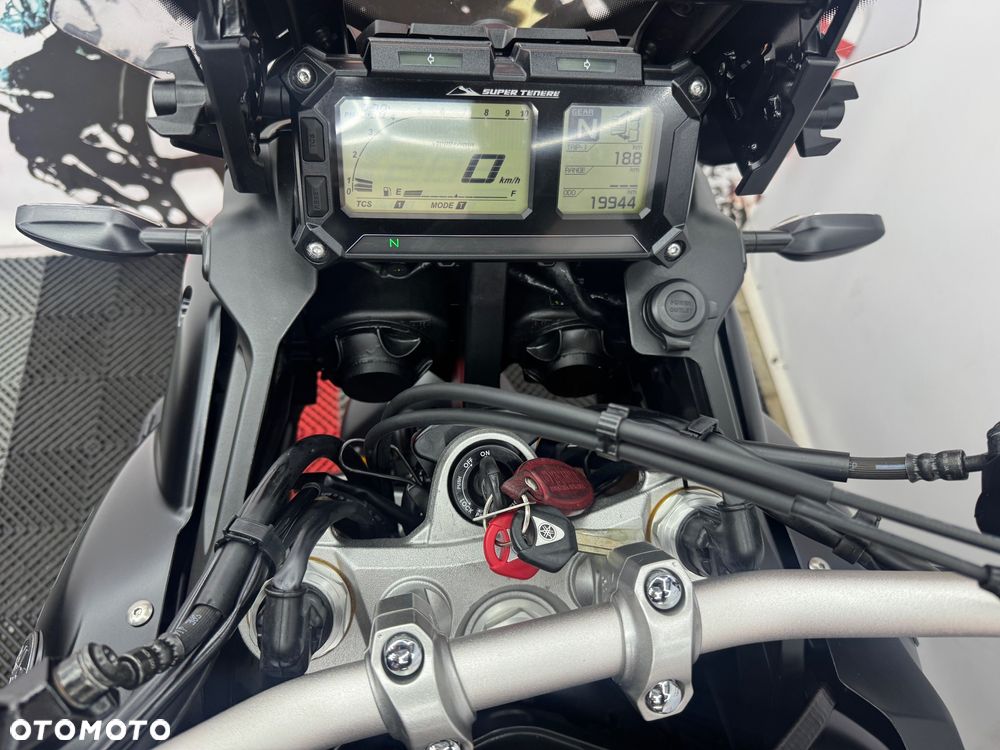 Yamaha Super Tenere - 26