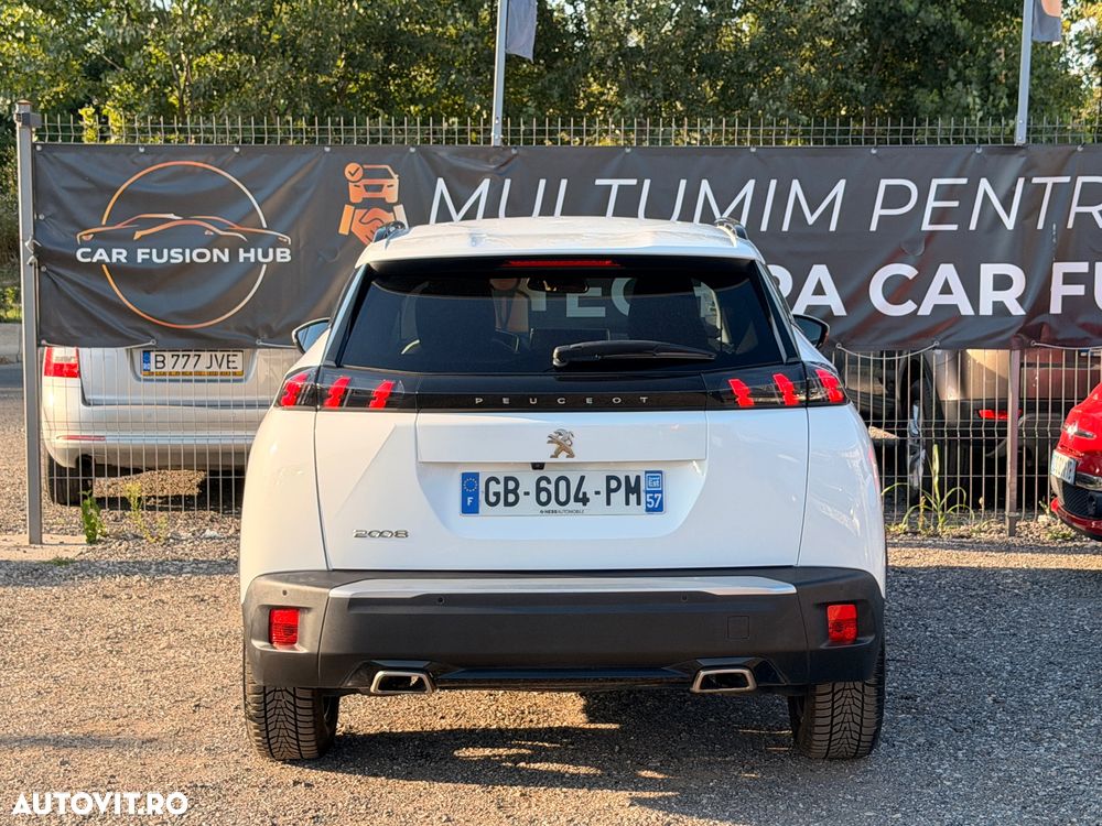 Peugeot 2008 1.2 L PureTech STT EAT8 Allure - 20