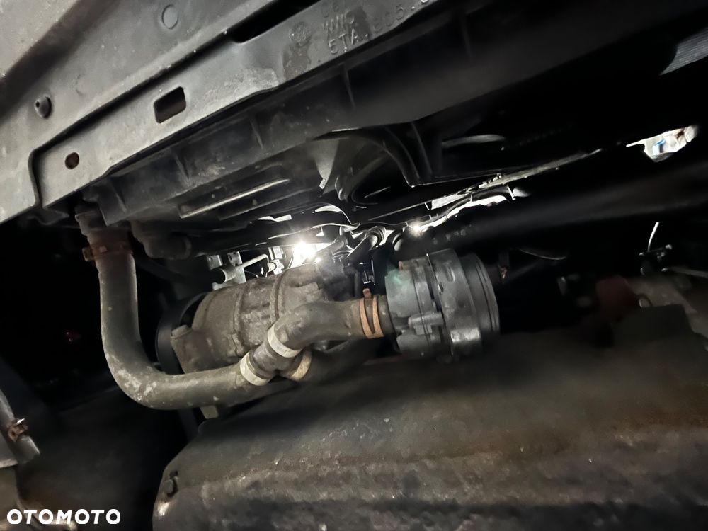 Volkswagen Touran 1.6 TDI SCR (BlueMotion Technology) DSG Comfortline - 37