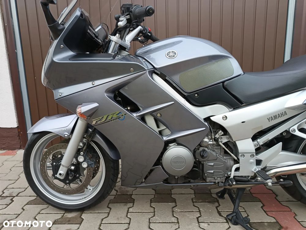Yamaha FJR - 25