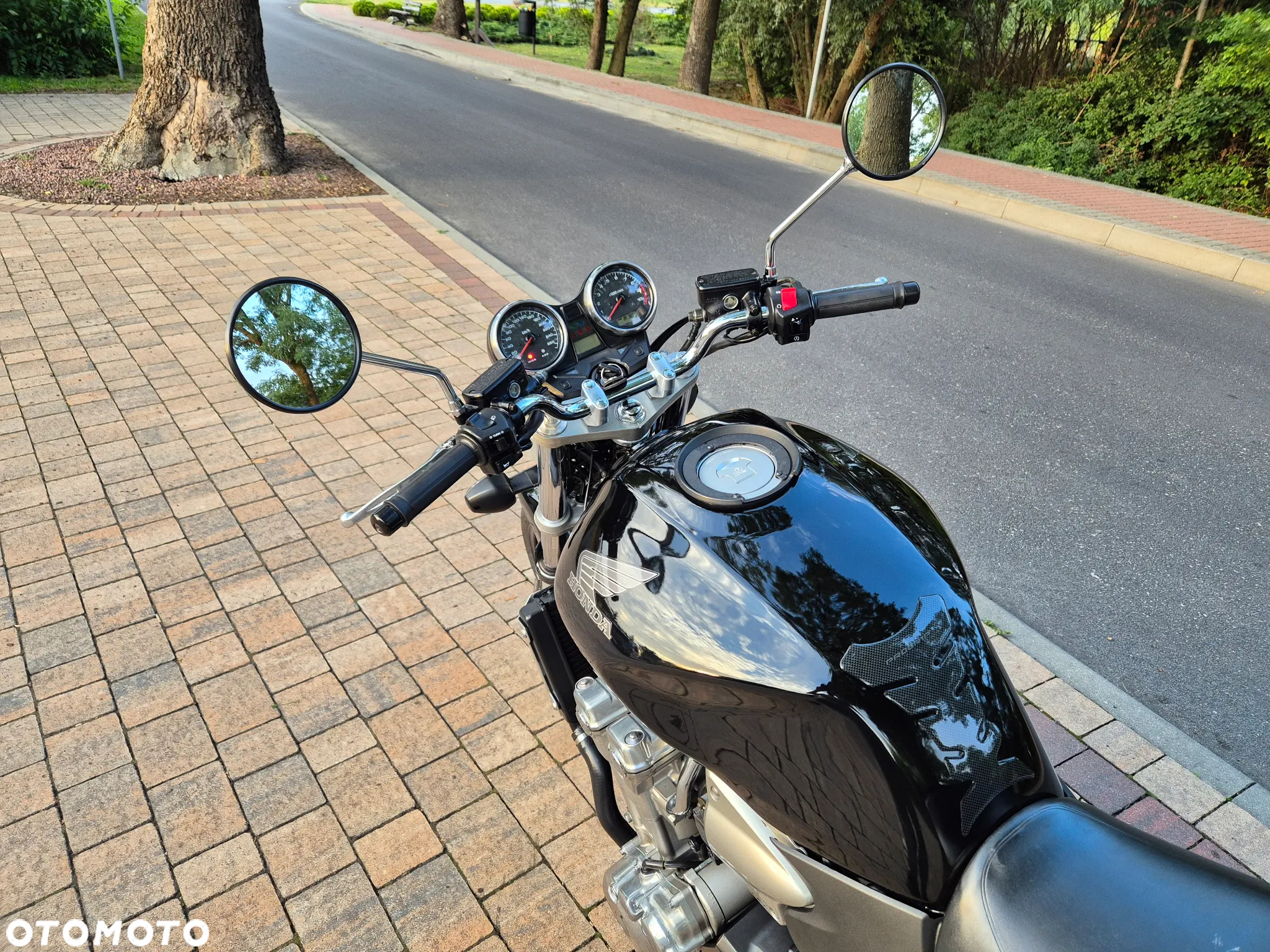 Honda CB - 11