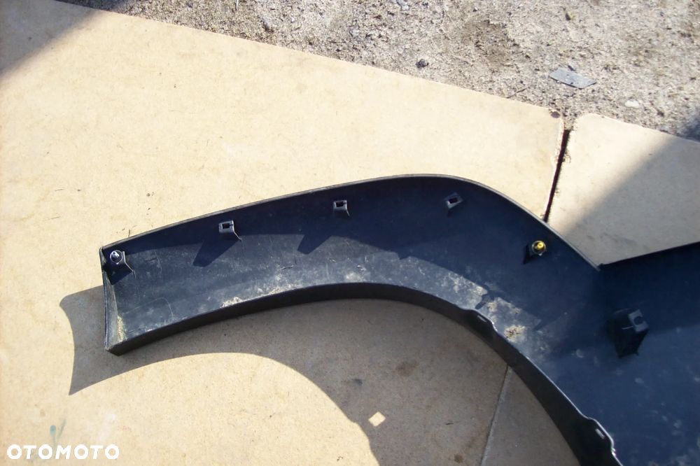 LISTWA NAKŁADKA BŁOTNIKA P.TYŁ TOYOTA LAND CRUISER J120 5DRZWI - 6