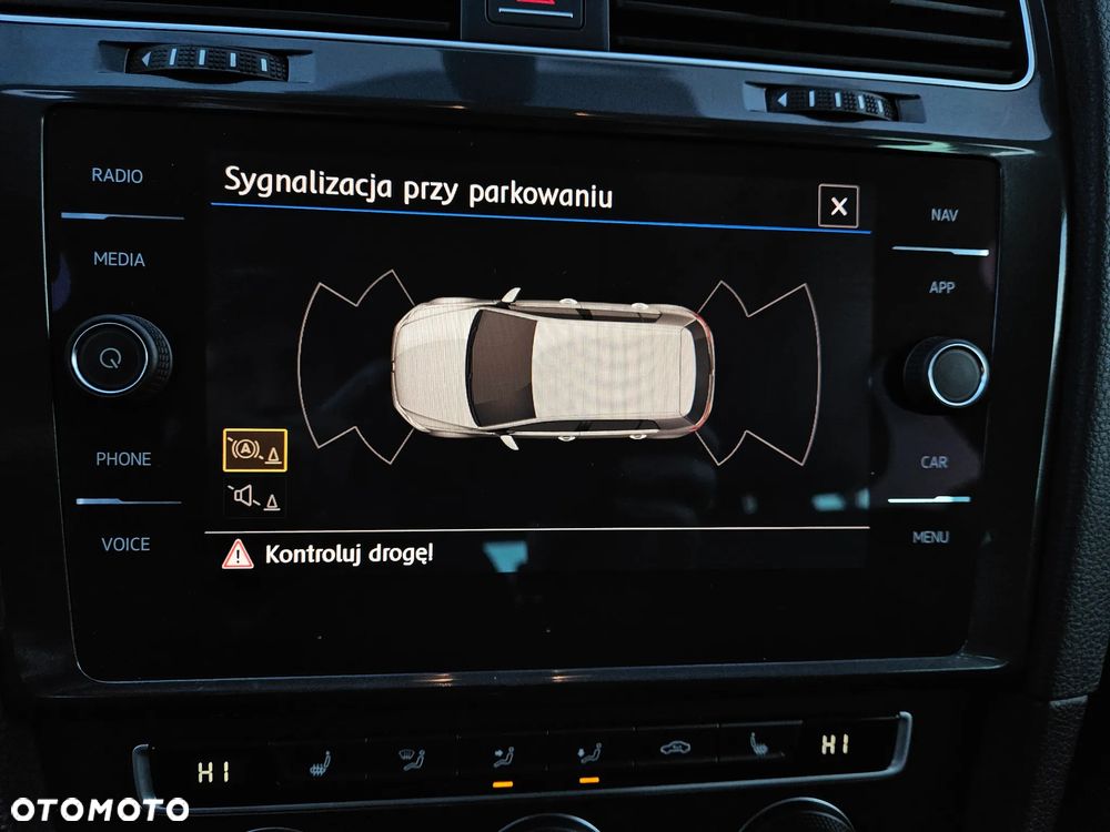 Volkswagen Golf - 21