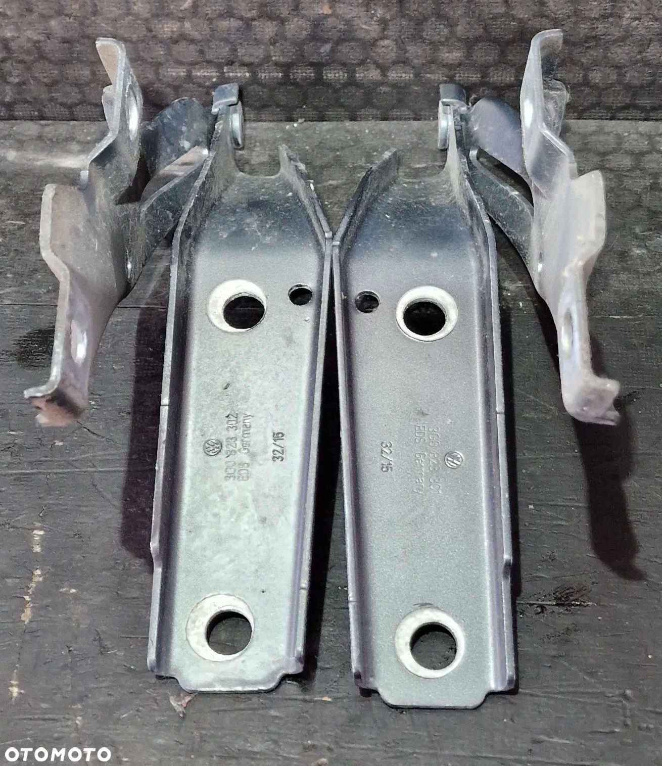 ZAWIASY MASKI KOMPLET 3G0823301 3G0823302 VW PASSAT B8 - 1