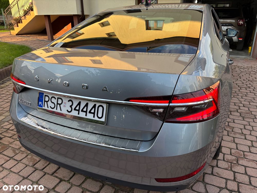 Skoda Superb 2.0 TDI SCR Style DSG - 5