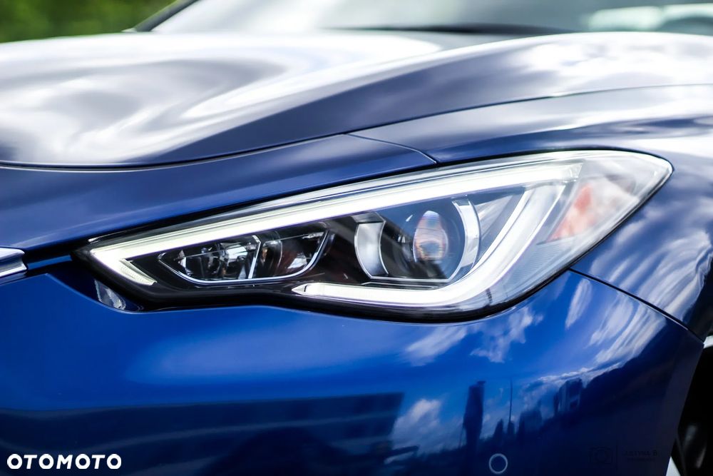 Infiniti Q60 2.0t Premium - 12