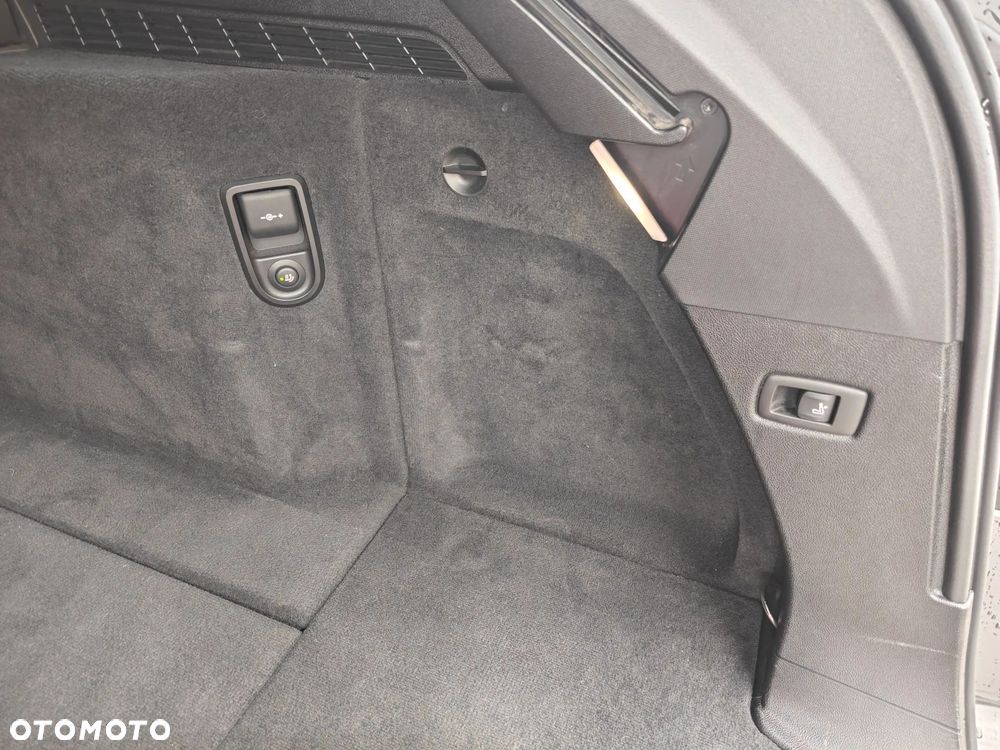 BMW Seria 5 520d xDrive Sport Line - 17