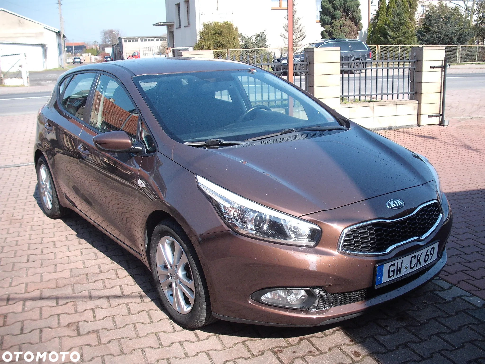Kia Ceed - 10