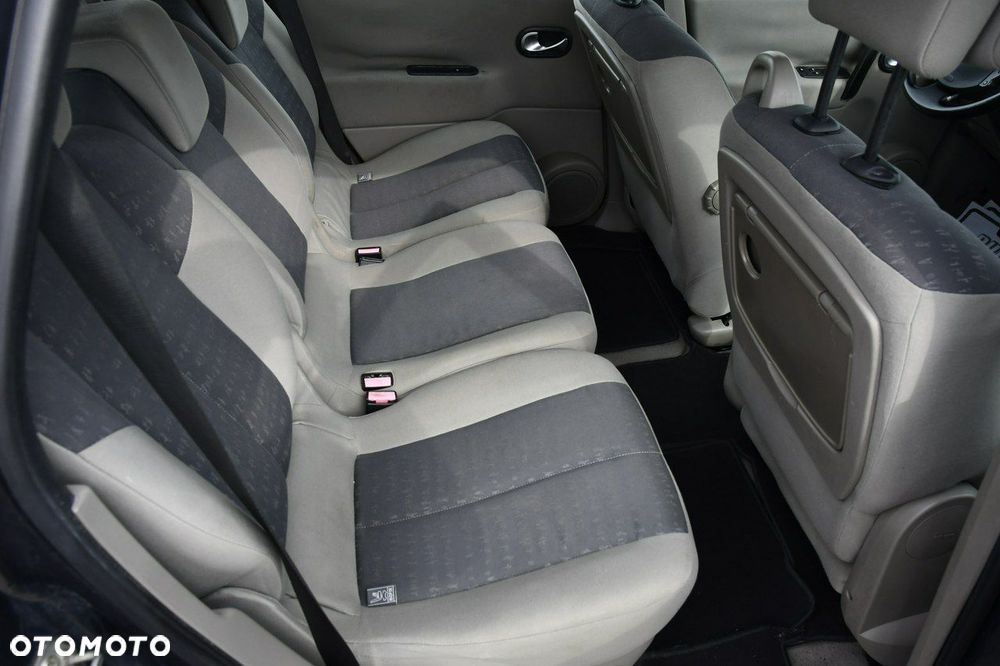 Renault Grand Scenic - 21