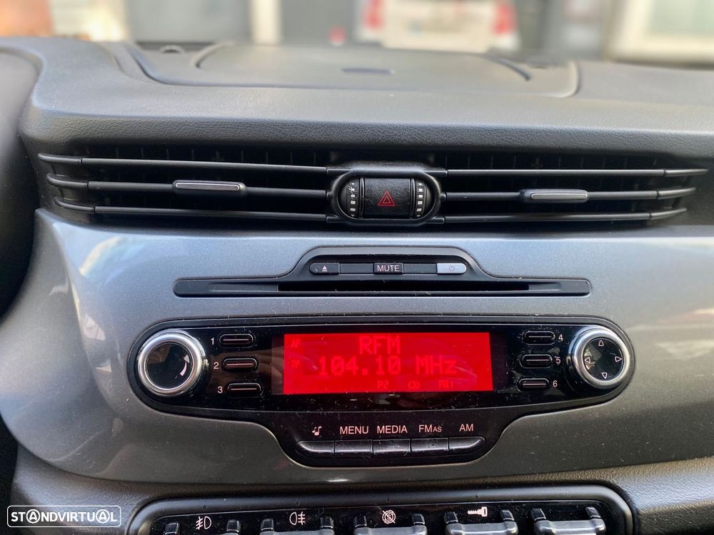 Alfa Romeo Giulietta 1.6 JTDm Corporate - 17