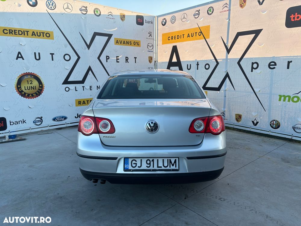 Volkswagen Passat 1.9 TDI Comfortline - 5