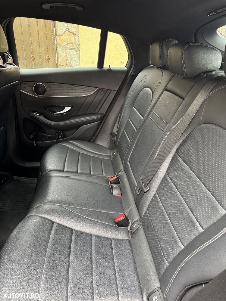 Mercedes-Benz GLC Coupe 220 d 4Matic 9G-TRONIC AMG Line - 13