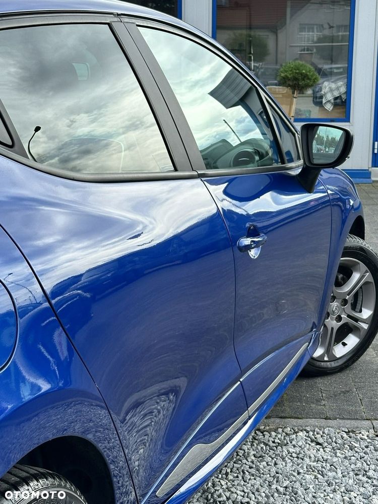 Renault Clio - 24