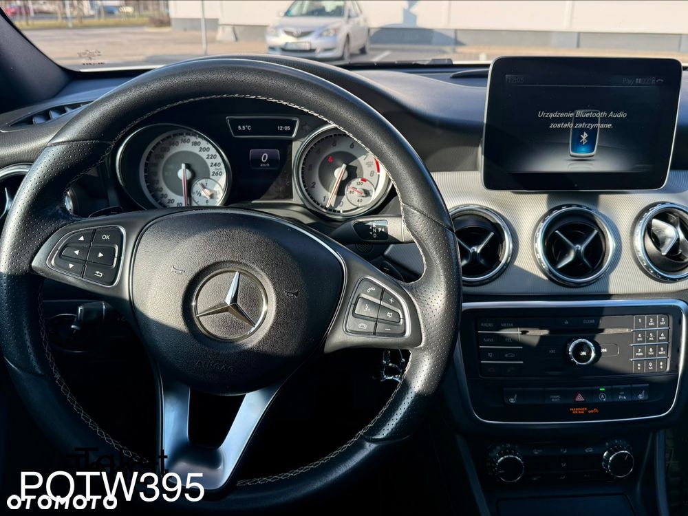 Mercedes-Benz GLA 200 7G-DCT Urban - 20