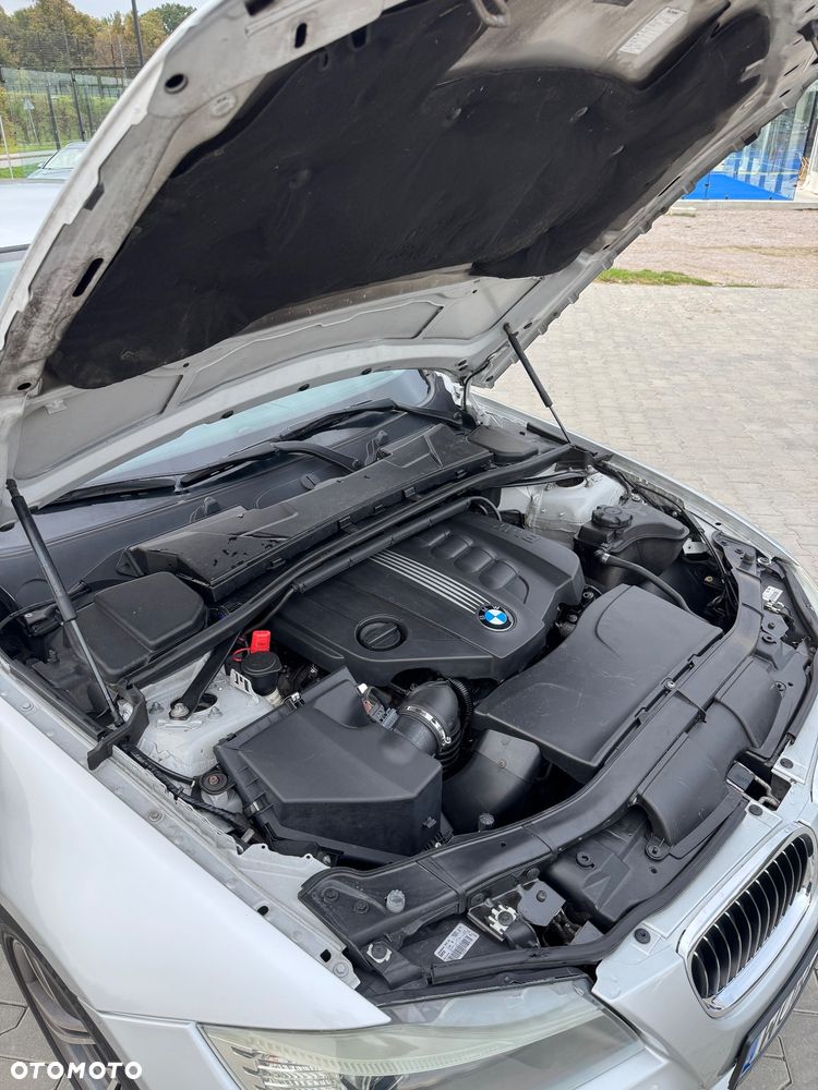 BMW Seria 3 318d Luxury Line - 12