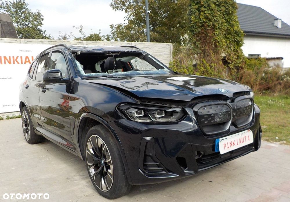 BMW iX3 - 1