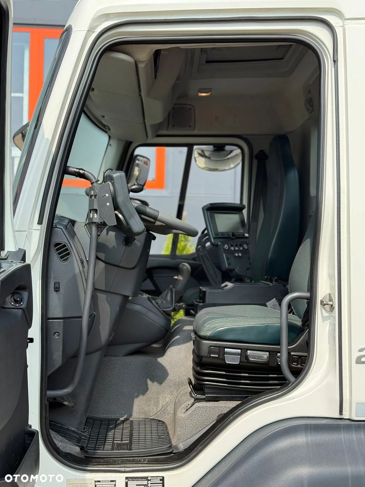 Volvo VOLVO FL 15.250 Euro 6 // zamiatarka JOHNSTON VT652 // odkurzacz , polewaczka - 29