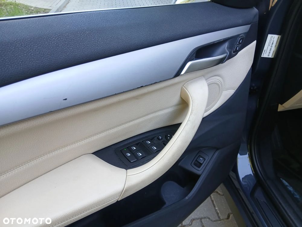 BMW X1 sDrive18d - 23